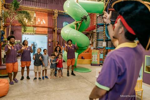 Fotografia de Aniversário Infantil no Vila Pindô. Fotógrafo: Luciano Pacheco (Foto Certa)'