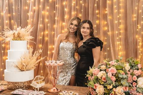 Fotografia de aniversário de 18 anos no Cerimonial Aspomires. Fotógrafo: Luciano Pacheco (Foto Certa)'