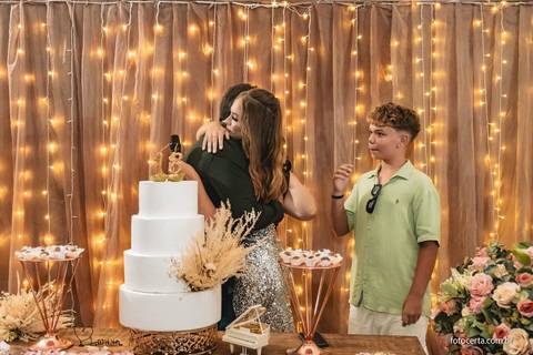 Fotografia de aniversário de 18 anos no Cerimonial Aspomires. Fotógrafo: Luciano Pacheco (Foto Certa)'