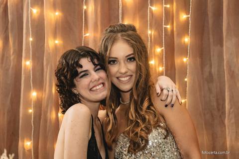 Fotografia de aniversário de 18 anos no Cerimonial Aspomires. Fotógrafo: Luciano Pacheco (Foto Certa)'