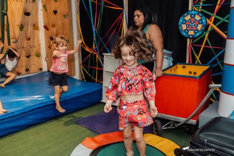 Fotografia de Evento Corporativo Mulheres Radiantes na Radical Kids Vix. Fotógrafo: Luciano Pacheco (Foto Certa)'