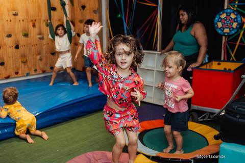 Fotografia de Evento Corporativo Mulheres Radiantes na Radical Kids Vix. Fotógrafo: Luciano Pacheco (Foto Certa)'