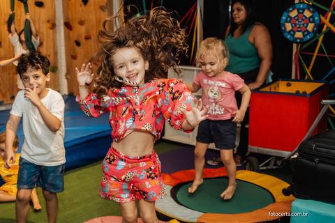 Fotografia de Evento Corporativo Mulheres Radiantes na Radical Kids Vix. Fotógrafo: Luciano Pacheco (Foto Certa)'
