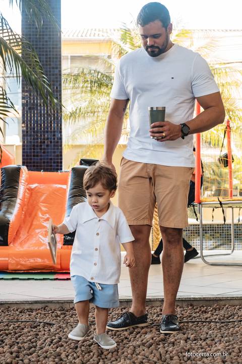Fotógrafo em Vitória, Vila Velha, Casamento, Ensaio Pré-Casamento, Ensaio Pós-Casamento, Ensaio de Casal, 15 Anos, Debutante, Família, Gestante, Maternidade, Aniversário, Social, Estúdio, Corporativo, Marca Pessoal, Formatura, Escolar '