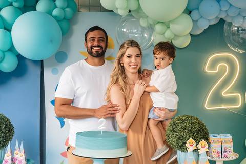 Fotógrafo em Vitória, Vila Velha, Casamento, Ensaio Pré-Casamento, Ensaio Pós-Casamento, Ensaio de Casal, 15 Anos, Debutante, Família, Gestante, Maternidade, Aniversário, Social, Estúdio, Corporativo, Marca Pessoal, Formatura, Escolar '