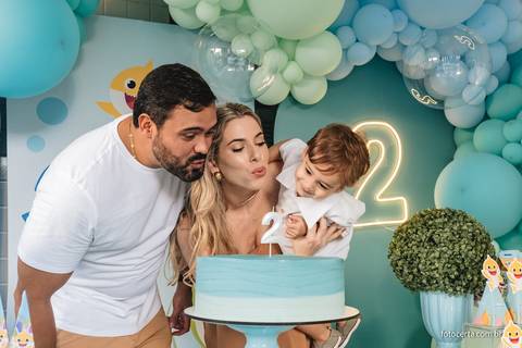 Fotógrafo em Vitória, Vila Velha, Casamento, Ensaio Pré-Casamento, Ensaio Pós-Casamento, Ensaio de Casal, 15 Anos, Debutante, Família, Gestante, Maternidade, Aniversário, Social, Estúdio, Corporativo, Marca Pessoal, Formatura, Escolar '