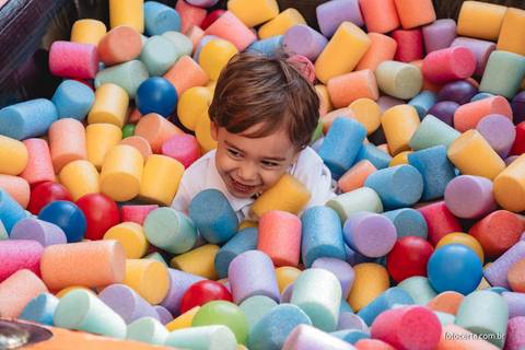 Fotógrafo em Vitória, Vila Velha, Casamento, Ensaio Pré-Casamento, Ensaio Pós-Casamento, Ensaio de Casal, 15 Anos, Debutante, Família, Gestante, Maternidade, Aniversário, Social, Estúdio, Corporativo, Marca Pessoal, Formatura, Escolar '