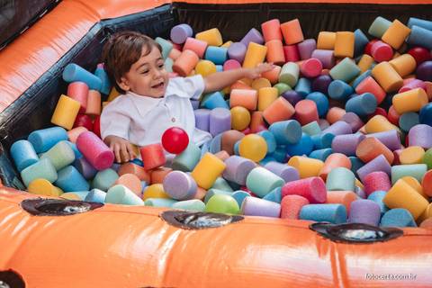 Fotógrafo em Vitória, Vila Velha, Casamento, Ensaio Pré-Casamento, Ensaio Pós-Casamento, Ensaio de Casal, 15 Anos, Debutante, Família, Gestante, Maternidade, Aniversário, Social, Estúdio, Corporativo, Marca Pessoal, Formatura, Escolar '