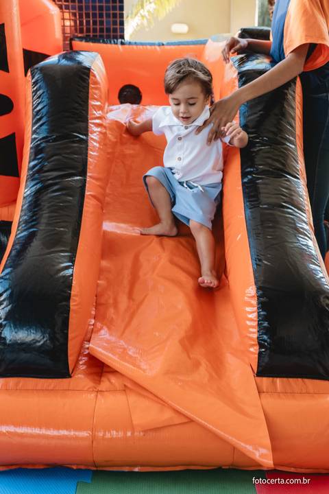 Fotógrafo em Vitória, Vila Velha, Casamento, Ensaio Pré-Casamento, Ensaio Pós-Casamento, Ensaio de Casal, 15 Anos, Debutante, Família, Gestante, Maternidade, Aniversário, Social, Estúdio, Corporativo, Marca Pessoal, Formatura, Escolar '