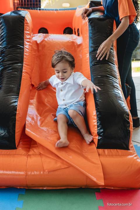 Fotógrafo em Vitória, Vila Velha, Casamento, Ensaio Pré-Casamento, Ensaio Pós-Casamento, Ensaio de Casal, 15 Anos, Debutante, Família, Gestante, Maternidade, Aniversário, Social, Estúdio, Corporativo, Marca Pessoal, Formatura, Escolar '