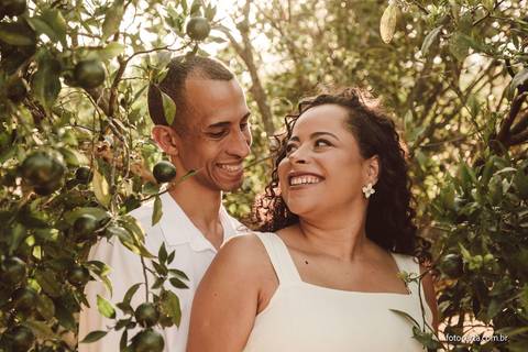 Fotografia de Ensaio Pré-Casamento na Woody Cabanas. Marechal Floriano - ES'