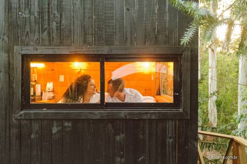 Fotografia de Ensaio Pré-Casamento na Woody Cabanas. Marechal Floriano - ES'