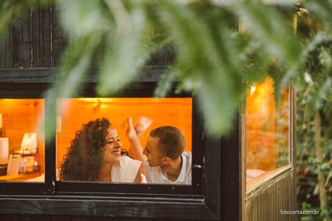 Fotografia de Ensaio Pré-Casamento na Woody Cabanas. Marechal Floriano - ES'