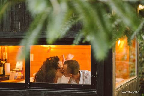 Fotografia de Ensaio Pré-Casamento na Woody Cabanas. Marechal Floriano - ES'