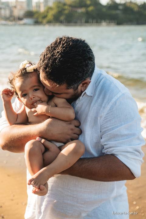 Fotografia de Ensaio Externo de Família na Ilha do Frade em Vitória - ES'