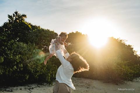 Fotografia de Ensaio Externo de Família na Ilha do Frade em Vitória - ES'
