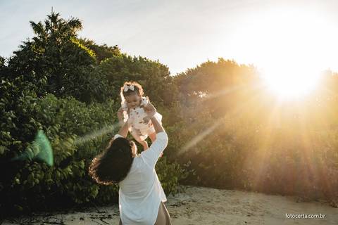 Fotografia de Ensaio Externo de Família na Ilha do Frade em Vitória - ES'