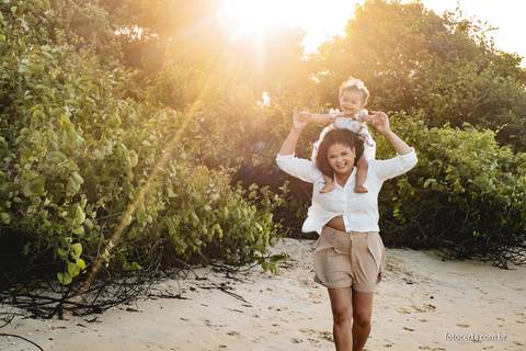 Fotografia de Ensaio Externo de Família na Ilha do Frade em Vitória - ES'