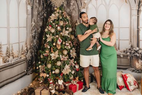 Fotografia de Ensaio de Natal em estúdio temático. Fotógrafo em Vitória, Vila Velha, Casamento, Ensaio Pré-Casamento, Ensaio Pós-Casamento, Ensaio de Casal, 15 Anos, Debutante, Família, Gestante, Maternidade, Aniversário, Social, Estúdio, Corporativo, Mar'