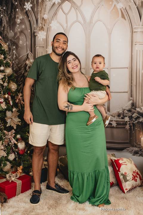 Fotografia de Ensaio de Natal em estúdio temático. Fotógrafo em Vitória, Vila Velha, Casamento, Ensaio Pré-Casamento, Ensaio Pós-Casamento, Ensaio de Casal, 15 Anos, Debutante, Família, Gestante, Maternidade, Aniversário, Social, Estúdio, Corporativo, Mar'