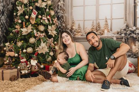 Fotografia de Ensaio de Natal em estúdio temático. Fotógrafo em Vitória, Vila Velha, Casamento, Ensaio Pré-Casamento, Ensaio Pós-Casamento, Ensaio de Casal, 15 Anos, Debutante, Família, Gestante, Maternidade, Aniversário, Social, Estúdio, Corporativo, Mar'