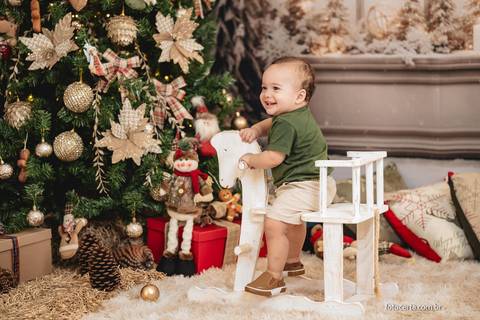Fotografia de Ensaio de Natal em estúdio temático. Fotógrafo em Vitória, Vila Velha, Casamento, Ensaio Pré-Casamento, Ensaio Pós-Casamento, Ensaio de Casal, 15 Anos, Debutante, Família, Gestante, Maternidade, Aniversário, Social, Estúdio, Corporativo, Mar'