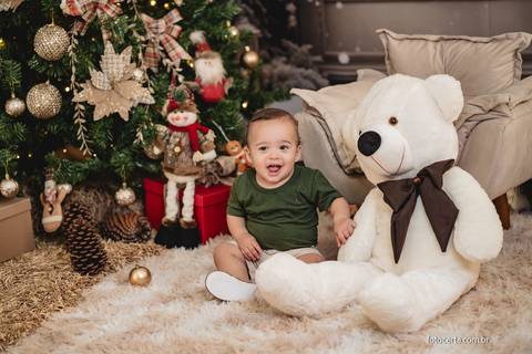 Fotografia de Ensaio de Natal em estúdio temático. Fotógrafo em Vitória, Vila Velha, Casamento, Ensaio Pré-Casamento, Ensaio Pós-Casamento, Ensaio de Casal, 15 Anos, Debutante, Família, Gestante, Maternidade, Aniversário, Social, Estúdio, Corporativo, Mar'