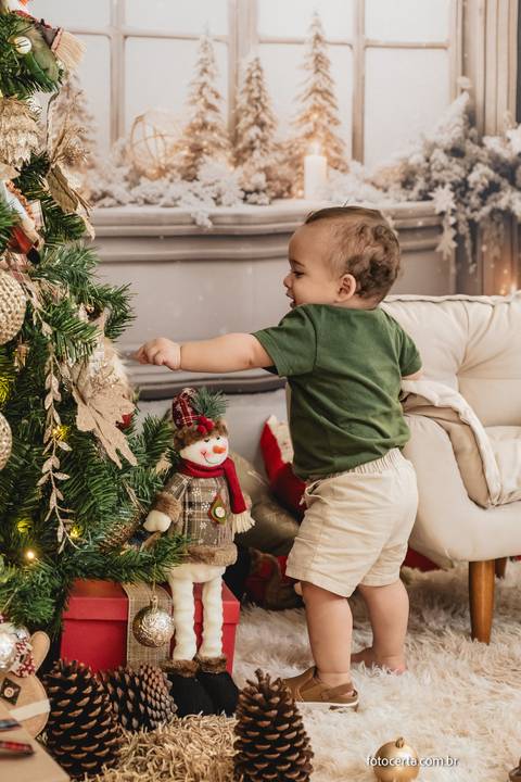 Fotografia de Ensaio de Natal em estúdio temático. Fotógrafo em Vitória, Vila Velha, Casamento, Ensaio Pré-Casamento, Ensaio Pós-Casamento, Ensaio de Casal, 15 Anos, Debutante, Família, Gestante, Maternidade, Aniversário, Social, Estúdio, Corporativo, Mar'