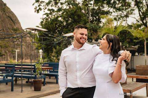 Fotógrafo em Vitória, Vila Velha, Casamento, Ensaio Pré-Casamento, Ensaio Pós-Casamento, Ensaio de Casal, 15 Anos, Debutante, Família, Gestante, Maternidade, Aniversário, Social, Estúdio, Corporativo, Marca Pessoal, Formatura, Escolar '