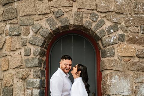 Fotógrafo em Vitória, Vila Velha, Casamento, Ensaio Pré-Casamento, Ensaio Pós-Casamento, Ensaio de Casal, 15 Anos, Debutante, Família, Gestante, Maternidade, Aniversário, Social, Estúdio, Corporativo, Marca Pessoal, Formatura, Escolar '