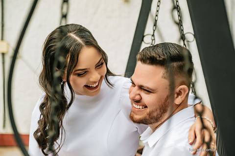 Fotógrafo em Vitória, Vila Velha, Casamento, Ensaio Pré-Casamento, Ensaio Pós-Casamento, Ensaio de Casal, 15 Anos, Debutante, Família, Gestante, Maternidade, Aniversário, Social, Estúdio, Corporativo, Marca Pessoal, Formatura, Escolar '