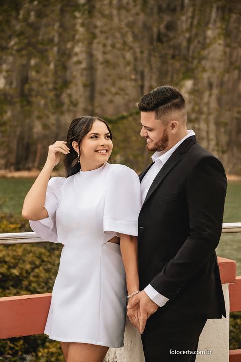 Fotógrafo em Vitória, Vila Velha, Casamento, Ensaio Pré-Casamento, Ensaio Pós-Casamento, Ensaio de Casal, 15 Anos, Debutante, Família, Gestante, Maternidade, Aniversário, Social, Estúdio, Corporativo, Marca Pessoal, Formatura, Escolar '