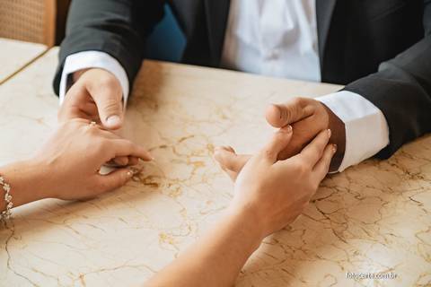Fotógrafo em Vitória, Vila Velha, Casamento, Ensaio Pré-Casamento, Ensaio Pós-Casamento, Ensaio de Casal, 15 Anos, Debutante, Família, Gestante, Maternidade, Aniversário, Social, Estúdio, Corporativo, Marca Pessoal, Formatura, Escolar '