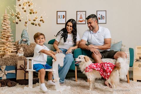 Ensaio de Natal. Fotógrafo em Vitória, Vila Velha, Casamento, Ensaio Pré-Casamento, Ensaio Pós-Casamento, Ensaio de Casal, 15 Anos, Debutante, Família, Gestante, Maternidade, Aniversário, Social, Estúdio, Corporativo, Marca Pessoal, Formatura, Escolar '