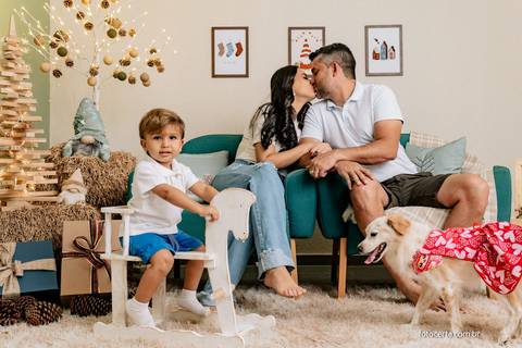 Ensaio de Natal. Fotógrafo em Vitória, Vila Velha, Casamento, Ensaio Pré-Casamento, Ensaio Pós-Casamento, Ensaio de Casal, 15 Anos, Debutante, Família, Gestante, Maternidade, Aniversário, Social, Estúdio, Corporativo, Marca Pessoal, Formatura, Escolar '