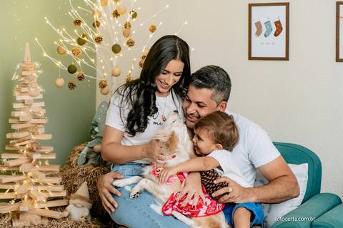 Ensaio de Natal. Fotógrafo em Vitória, Vila Velha, Casamento, Ensaio Pré-Casamento, Ensaio Pós-Casamento, Ensaio de Casal, 15 Anos, Debutante, Família, Gestante, Maternidade, Aniversário, Social, Estúdio, Corporativo, Marca Pessoal, Formatura, Escolar '