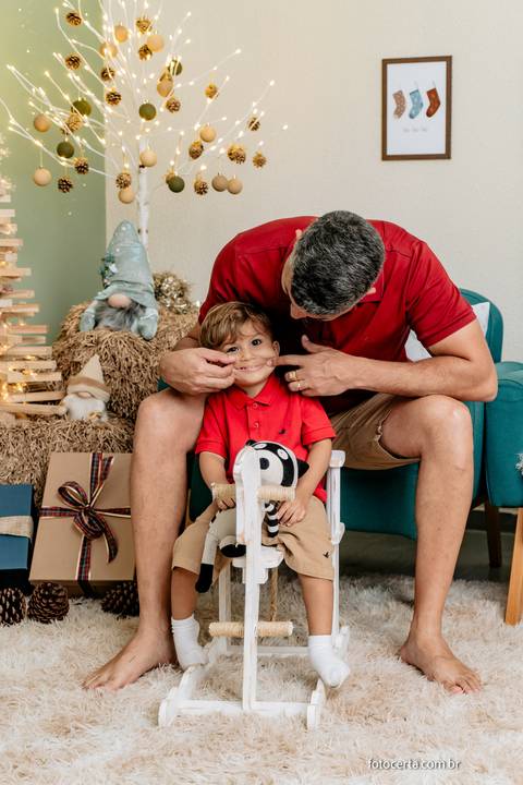 Ensaio de Natal. Fotógrafo em Vitória, Vila Velha, Casamento, Ensaio Pré-Casamento, Ensaio Pós-Casamento, Ensaio de Casal, 15 Anos, Debutante, Família, Gestante, Maternidade, Aniversário, Social, Estúdio, Corporativo, Marca Pessoal, Formatura, Escolar '