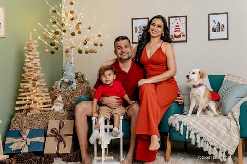 Ensaio de Natal. Fotógrafo em Vitória, Vila Velha, Casamento, Ensaio Pré-Casamento, Ensaio Pós-Casamento, Ensaio de Casal, 15 Anos, Debutante, Família, Gestante, Maternidade, Aniversário, Social, Estúdio, Corporativo, Marca Pessoal, Formatura, Escolar '