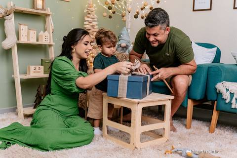 Ensaio de Natal. Fotógrafo em Vitória, Vila Velha, Casamento, Ensaio Pré-Casamento, Ensaio Pós-Casamento, Ensaio de Casal, 15 Anos, Debutante, Família, Gestante, Maternidade, Aniversário, Social, Estúdio, Corporativo, Marca Pessoal, Formatura, Escolar '