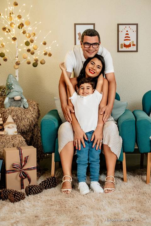 Ensaio de Natal. Fotógrafo em Vitória, Vila Velha, Casamento, Ensaio Pré-Casamento, Ensaio Pós-Casamento, Ensaio de Casal, 15 Anos, Debutante, Família, Gestante, Maternidade, Aniversário, Social, Estúdio, Corporativo, Marca Pessoal, Formatura, Escolar '