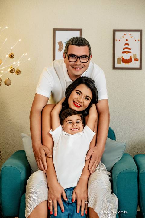 Ensaio de Natal. Fotógrafo em Vitória, Vila Velha, Casamento, Ensaio Pré-Casamento, Ensaio Pós-Casamento, Ensaio de Casal, 15 Anos, Debutante, Família, Gestante, Maternidade, Aniversário, Social, Estúdio, Corporativo, Marca Pessoal, Formatura, Escolar '