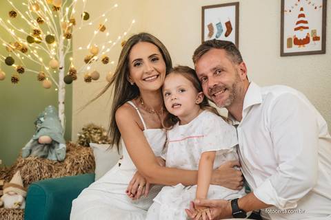 Ensaio de Natal. Fotógrafo em Vitória, Vila Velha, Casamento, Ensaio Pré-Casamento, Ensaio Pós-Casamento, Ensaio de Casal, 15 Anos, Debutante, Família, Gestante, Maternidade, Aniversário, Social, Estúdio, Corporativo, Marca Pessoal, Formatura, Escolar '