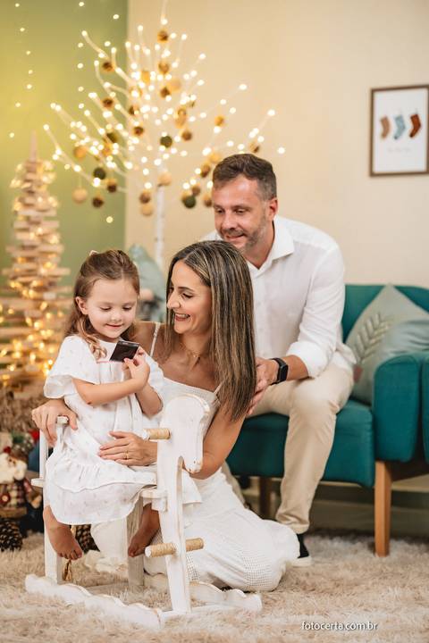 Ensaio de Natal. Fotógrafo em Vitória, Vila Velha, Casamento, Ensaio Pré-Casamento, Ensaio Pós-Casamento, Ensaio de Casal, 15 Anos, Debutante, Família, Gestante, Maternidade, Aniversário, Social, Estúdio, Corporativo, Marca Pessoal, Formatura, Escolar '