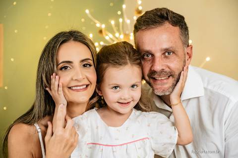 Ensaio de Natal. Fotógrafo em Vitória, Vila Velha, Casamento, Ensaio Pré-Casamento, Ensaio Pós-Casamento, Ensaio de Casal, 15 Anos, Debutante, Família, Gestante, Maternidade, Aniversário, Social, Estúdio, Corporativo, Marca Pessoal, Formatura, Escolar '