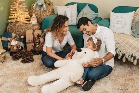Ensaio de Natal. Fotógrafo em Vitória, Vila Velha, Casamento, Ensaio Pré-Casamento, Ensaio Pós-Casamento, Ensaio de Casal, 15 Anos, Debutante, Família, Gestante, Maternidade, Aniversário, Social, Estúdio, Corporativo, Marca Pessoal, Formatura, Escolar '