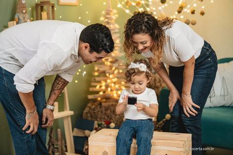 Ensaio de Natal. Fotógrafo em Vitória, Vila Velha, Casamento, Ensaio Pré-Casamento, Ensaio Pós-Casamento, Ensaio de Casal, 15 Anos, Debutante, Família, Gestante, Maternidade, Aniversário, Social, Estúdio, Corporativo, Marca Pessoal, Formatura, Escolar '