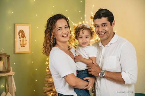 Ensaio de Natal. Fotógrafo em Vitória, Vila Velha, Casamento, Ensaio Pré-Casamento, Ensaio Pós-Casamento, Ensaio de Casal, 15 Anos, Debutante, Família, Gestante, Maternidade, Aniversário, Social, Estúdio, Corporativo, Marca Pessoal, Formatura, Escolar '