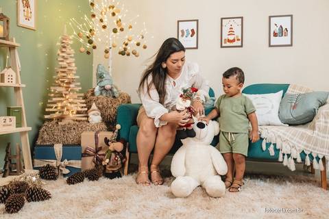 Ensaio de Natal. Fotógrafo em Vitória, Vila Velha, Casamento, Ensaio Pré-Casamento, Ensaio Pós-Casamento, Ensaio de Casal, 15 Anos, Debutante, Família, Gestante, Maternidade, Aniversário, Social, Estúdio, Corporativo, Marca Pessoal, Formatura, Escolar '