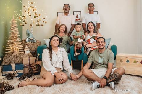 Ensaio de Natal. Fotógrafo em Vitória, Vila Velha, Casamento, Ensaio Pré-Casamento, Ensaio Pós-Casamento, Ensaio de Casal, 15 Anos, Debutante, Família, Gestante, Maternidade, Aniversário, Social, Estúdio, Corporativo, Marca Pessoal, Formatura, Escolar '