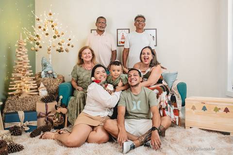 Ensaio de Natal. Fotógrafo em Vitória, Vila Velha, Casamento, Ensaio Pré-Casamento, Ensaio Pós-Casamento, Ensaio de Casal, 15 Anos, Debutante, Família, Gestante, Maternidade, Aniversário, Social, Estúdio, Corporativo, Marca Pessoal, Formatura, Escolar '